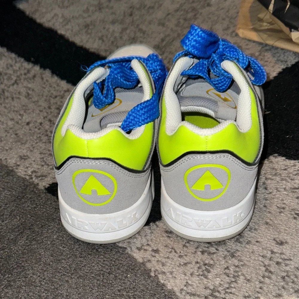 Airwalk White and Gray Shoes with Bright Blue Laces - Picture 2 of 5